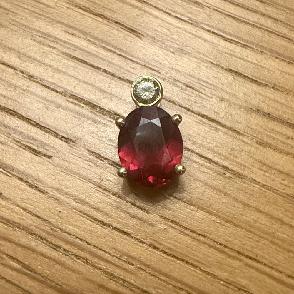 14K Gold Rhodolite Garnet & Diamond Pendant – 2.58 Carats - Picture 4 of 17